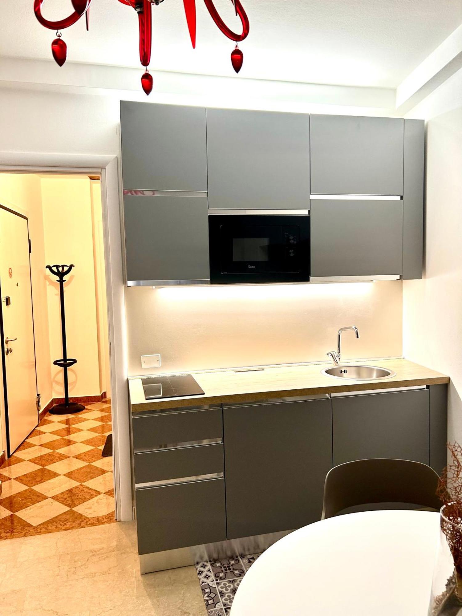 Rosso Verona Suite-Free Parking Ngoại thất bức ảnh